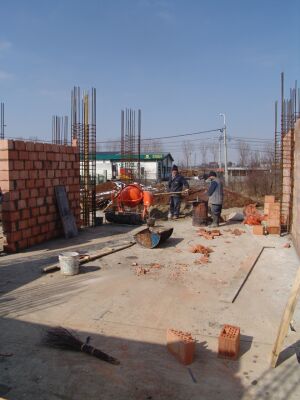 Volumul reparaţiilor creşte, dar al construcţiilor noi scade