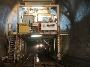 BASF furnizează materiale speciale pentru construcţia Tunelului Gotthard