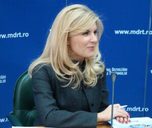 Elena Udrea, ministrul dezvoltării regionale şi turismului
