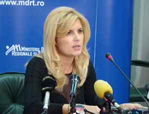 Elena Udrea, ministrul dezvoltării regionale şi turismului