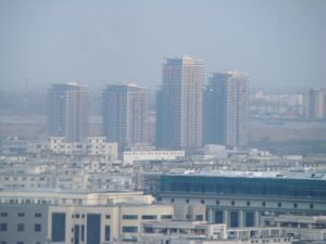 Papageorgiadis: Investitorii străini, tot mai atraşi de piaţa imobiliară din România