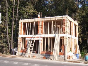 Producţia de construcţii a scăzut cu 0.7% în sectorul euro şi a crescut cu 0.7% în Uniunea Europeană