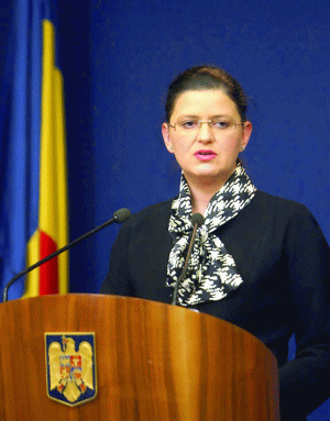 Anca Boagiu, ministrul Trans­porturilor şi Infrastructurii