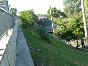 ORADEA: Primăria pregăteşte un acces pietonal peste B-dul Dacia