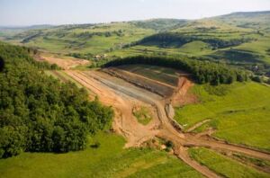 "Bechtel" va continua lucrările pe tronsonul de autostradă Suplacu de Barcău - Borş, dar la preţ redus 