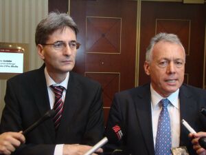 Leonard Orban, Ministrul Afacerilor Europene (stânga) şi Laszlo Borbely, Ministrul Mediului şi Pădurilor (dreapta)