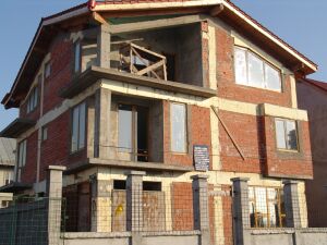 Mai multe autorizatii de construire in trei regiuni ale tarii