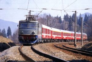 Execuţie lucrări pe secţiunea CFR Coşlariu-Simeria: Adjudecat 