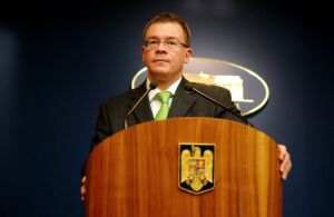 Premierul Mihai-Razvan Ungureanu