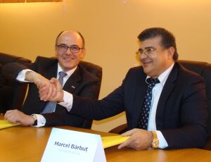 Dieter Meffert, CEO Meffert AG (stanga) si Marcel Barbut, CEO si proprietar AdePlast.