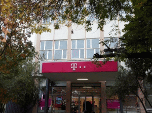 Telekom Romania vrea să vândă şi să reînchirieze proprietăţi de peste 26 milioane de euro
