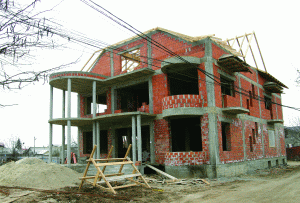 220 - 250 euro/mp costul de realizare a unei case "la roşu"