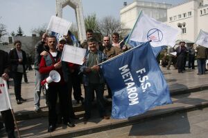 La protestul liderilor de la FSS Metarom Galati s-au alaturat si sindicalistii de la Sindicatul Solidaritatea
