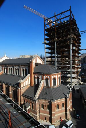 Protest împotriva deciziei de continuare a lucrărilor la clădirea de birouri de lângă Catedralei "Sfântul Iosif"