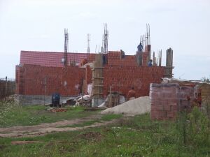 Scădere de 20% a autorizaţiilor pentru construcţia de locuinţe