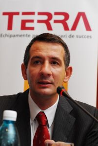 Domnul Petre Babiceanu, directorul general al Terra Romania Utilaje de Constructii