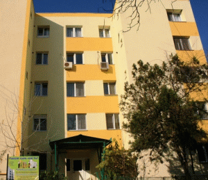 Investitorii străini prospectează, în prezent, piaţa noastră imobiliară şi o parte dintre ei sunt în aşteptare activă sau chiar în diverse faze de negociere.
