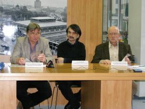 arh. Mircea Ochinciuc, preşedintele filialei OAR Bucureşti (stânga), arh. Dan Marin, vicepreşedinte OAR Bucureşti (centru), arh. Crişan Atanasiu, vicepreşedinte OAR Bucureşti (dreapta)
