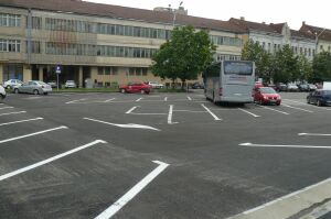 Oradea: Lucrările la parcarea de pe str. Independenţei au fost finalizate