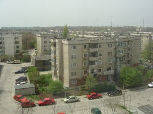 Continuă să scadă chiriile pentru garsonierele şi apartamentele cu două camere din Bucureşti