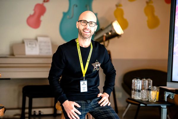 Ciprian Jdera, proprietarul spaţiului de co-living Omega House