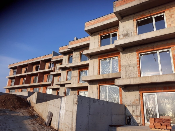 Bloc de locuinţe în Snagov