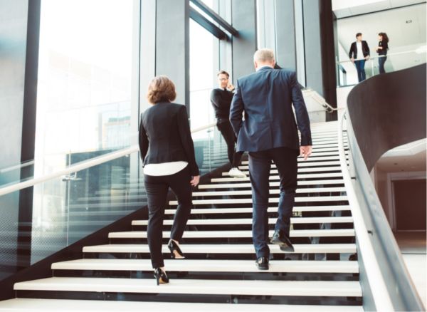 Real Estate Academy - primul program educaţional privat în imobiliare, 100% practic 