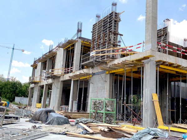 Infrastructură de bază pentru un Centru Informatic şi de Comunicaţii