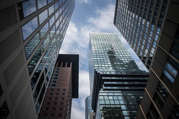 Investiţiile totale în active imobiliare comerciale în Polonia, Cehia, Ungaria, Slovacia şi România au ajuns la 5,1 miliarde euro în 2023