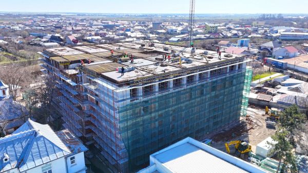 Noul spital construit de la zero la Tecuci va fi finalizat până la sfârşitul anului